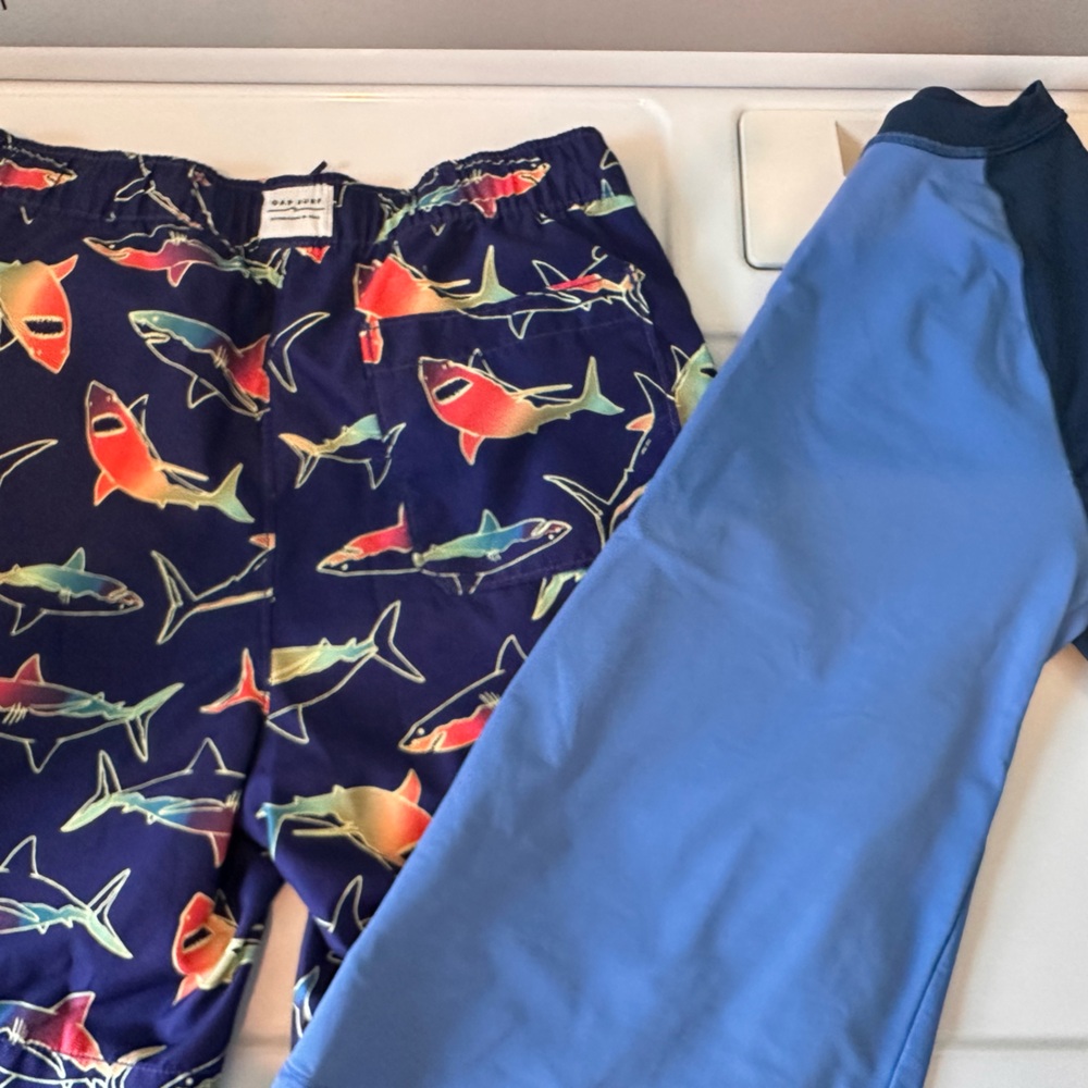 Gap Kids Boys Swim Trunks and Rashguard, size 14-16